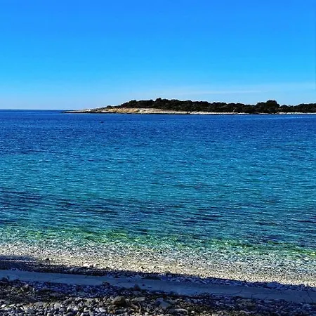Black Pearl - Luxury Seaside App With Pool & Bbq, Istra Appartamento Banjole
