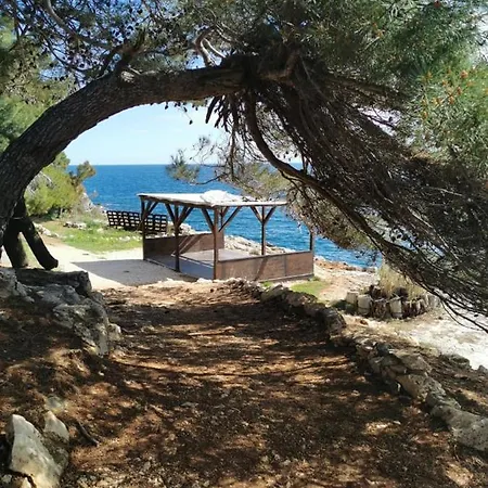 Black Pearl - Luxury Seaside App With Pool & Bbq, Istra * Banjole
