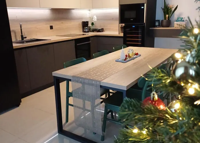 Apartman Black Pearl - Luxury Seaside App With Pool & Bbq, Istra Banjole