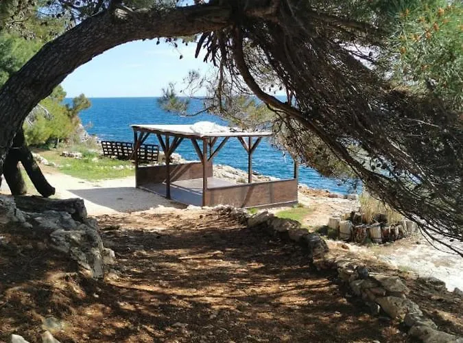 Black Pearl - Luxury Seaside App With Pool & Bbq, Istra * Banjole